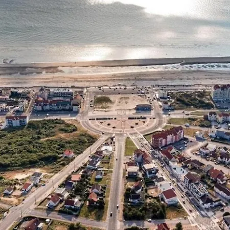 Sunny - Waterfront Near Downtown Beach And Dunes *